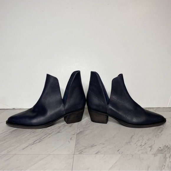 Free People Charm Double V Bootie 36 1/2 - Picture 6 of 13